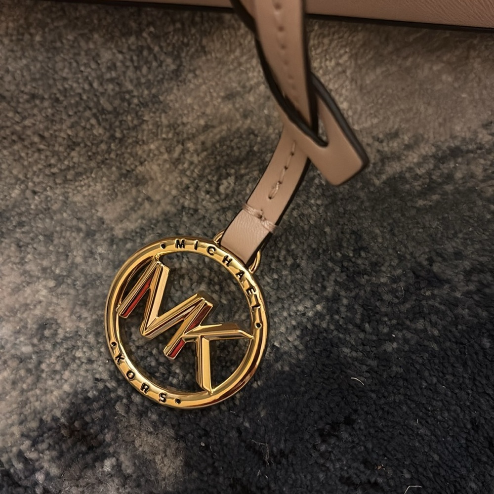 Brand🆕😍🔥😍 MICHAEL KORS bag - Picture 12 of 17